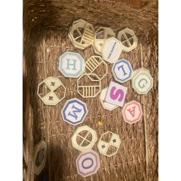 Magnetic Tiles + Pipe Set TONS of pieces Pre-owned Playmags + Lukat Brands - Picture 10 of 16